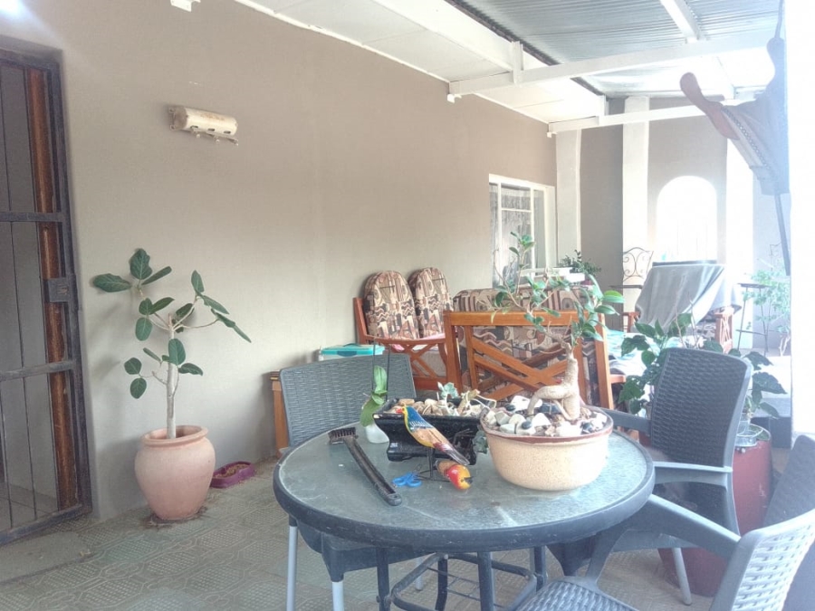 4 Bedroom Property for Sale in Brandvlei Northern Cape